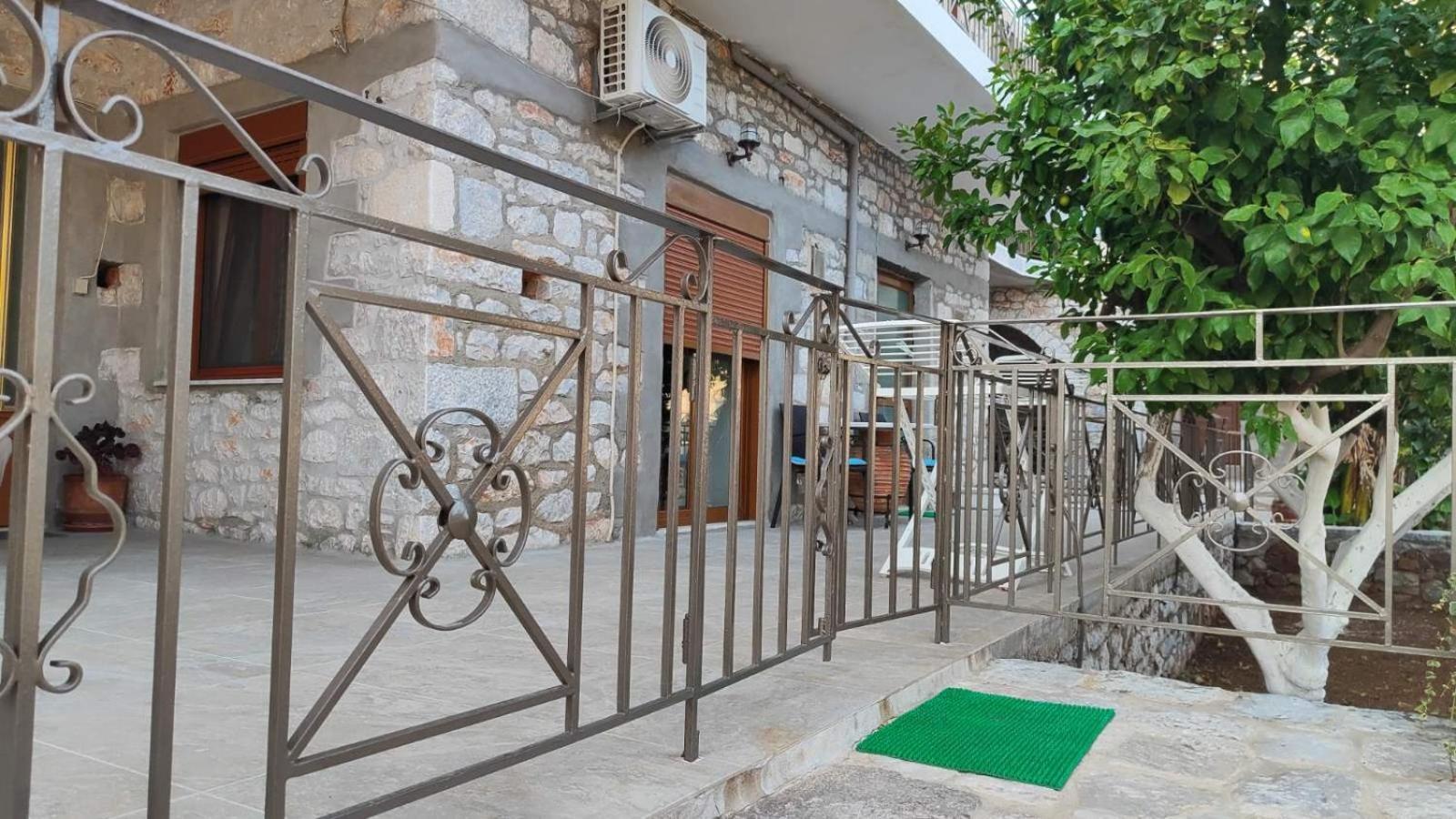Traditional House Alepis In Areopolis Luaran gambar